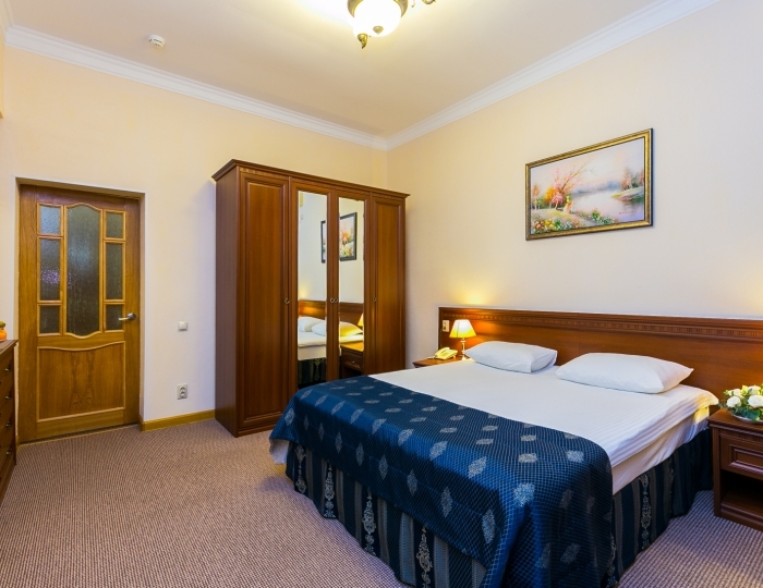 Люкс Л2м2к1,Люкс 2-местный 2-комнатный - Клинический санаторий «Металлург» Сочи